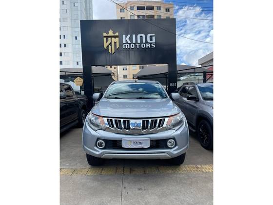 MITSUBISHI L200 TRITON 2.4 16V TURBO DIESEL SPORT GLS CD 4P 4X4 AUTOMÁTICO